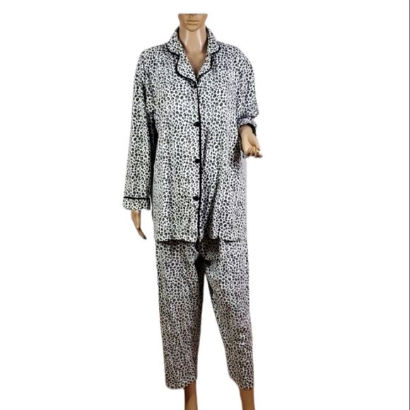 Victoria's Secret Other - Victoria's Secret 2 Piece 100% Cotton Leopard Print Pajamas Size XL